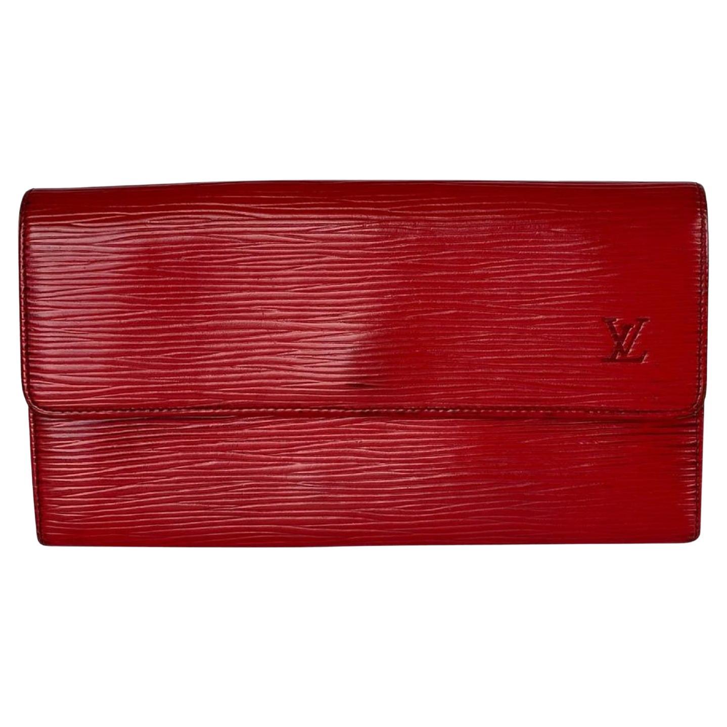 Louis Vuitton - Portefeuille long Sarah en cuir épi rouge 7lav60 en vente