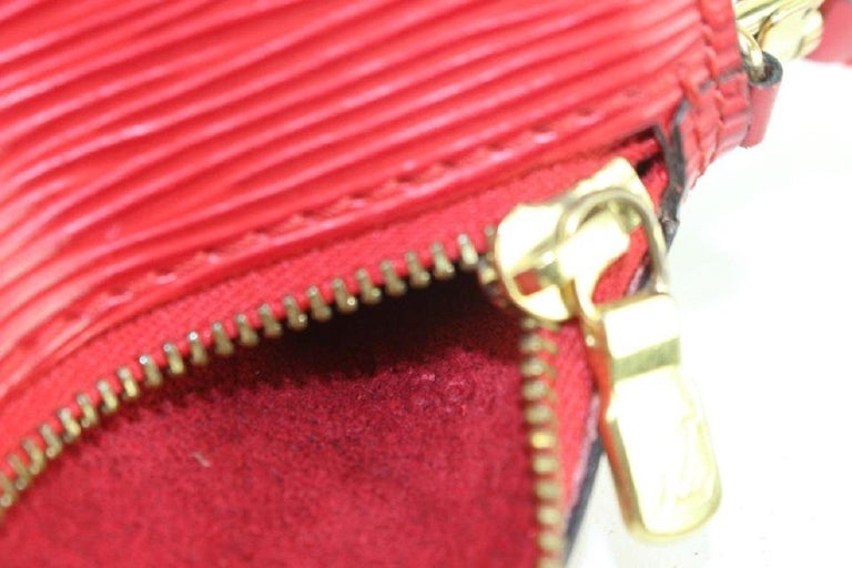 Louis Vuitton Red Epi Leather Soufflot Mini Papillon Wristlet Pouch Bag 818lv56 In Good Condition For Sale In Dix hills, NY