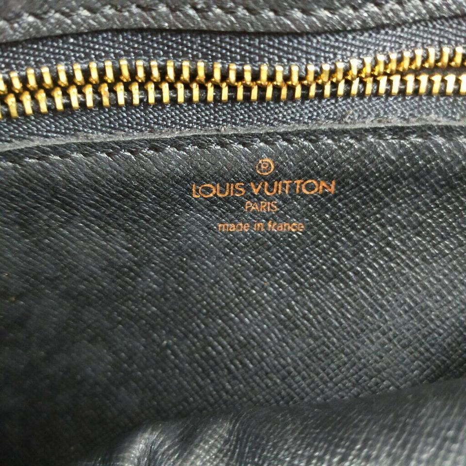 GOOD CONDITION
(7/10 or B)

(Outside) Minor rub partially

Minor dent partially

(Outside) Minor stain partially

(Shoulder) Minor rub on a part of shoulder strap

Minor crack on a part of shoulder strap

Minor spot on a part of shoulder