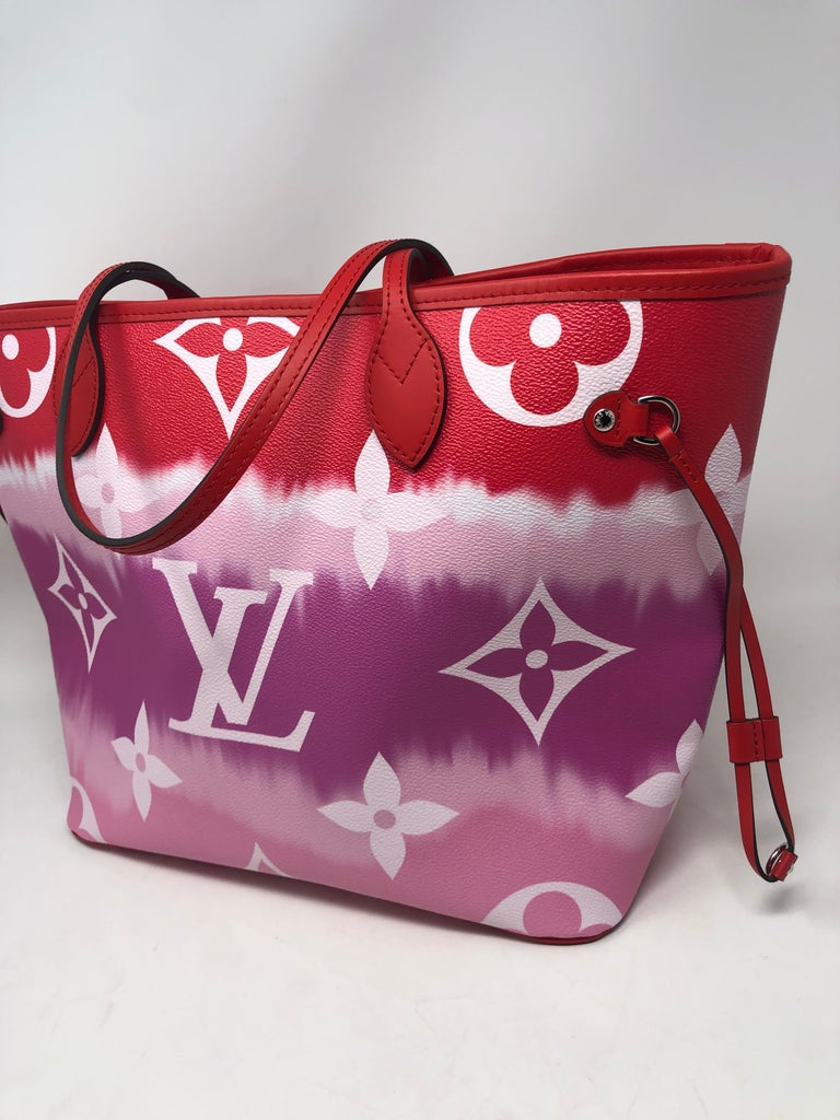 Louis Vuitton Red Escale Neverfull 9