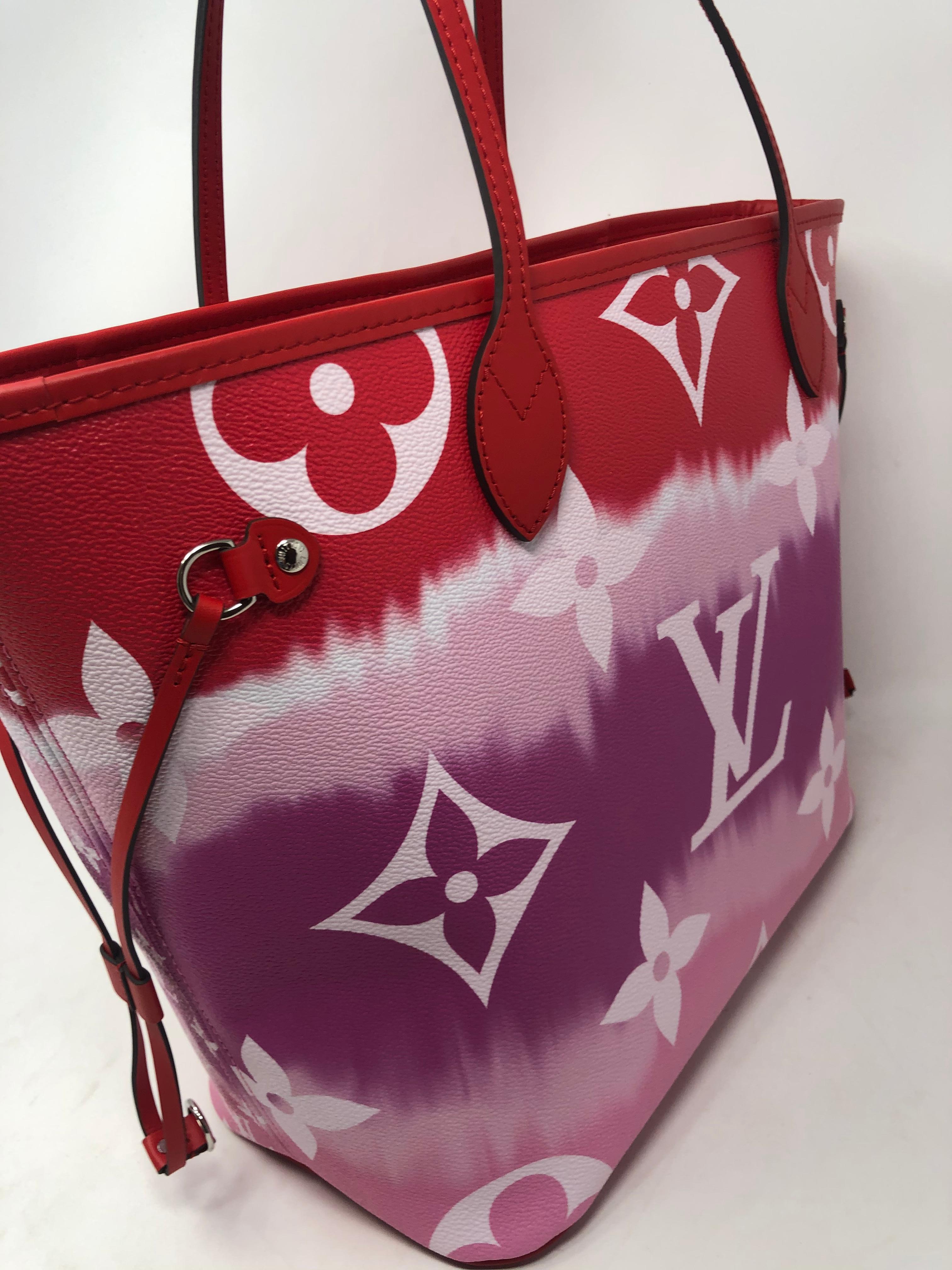 Women's or Men's Louis Vuitton Red Escale Neverfull