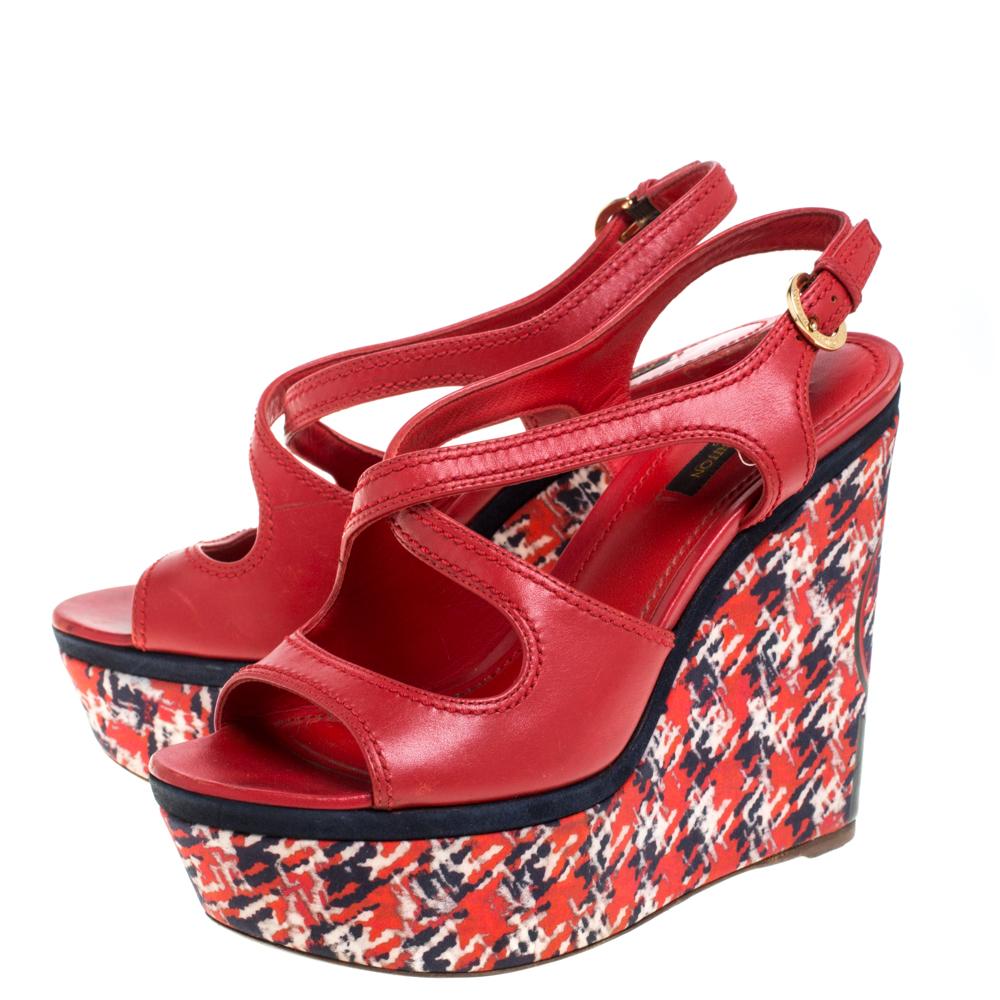 Louis Vuitton Red Leather And Multicolor Fabric Wedge Slingback Sandals Size 37 In Good Condition In Dubai, Al Qouz 2