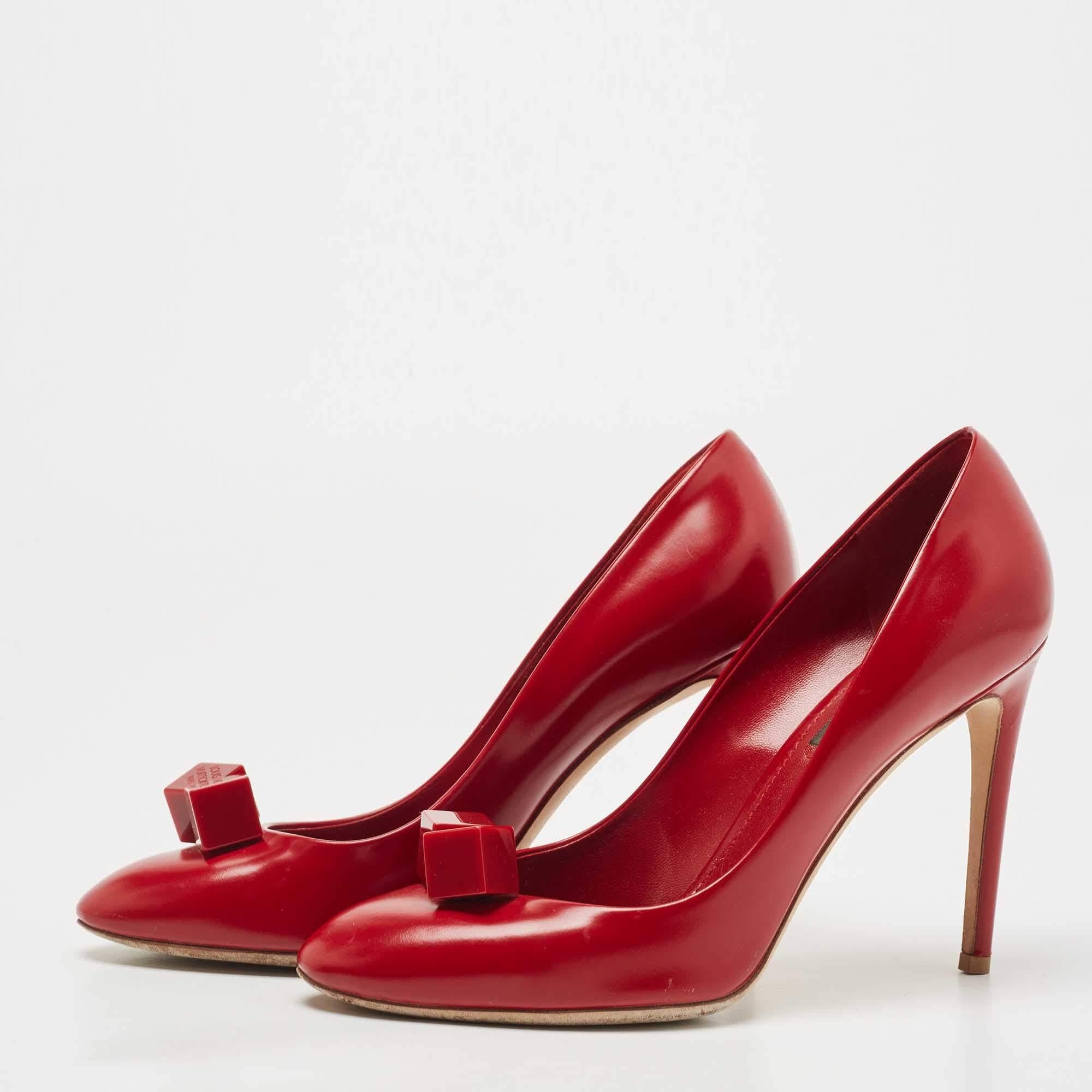 Louis Vuitton Red Leather Dice Pumps Size 38 In Good Condition In Dubai, Al Qouz 2