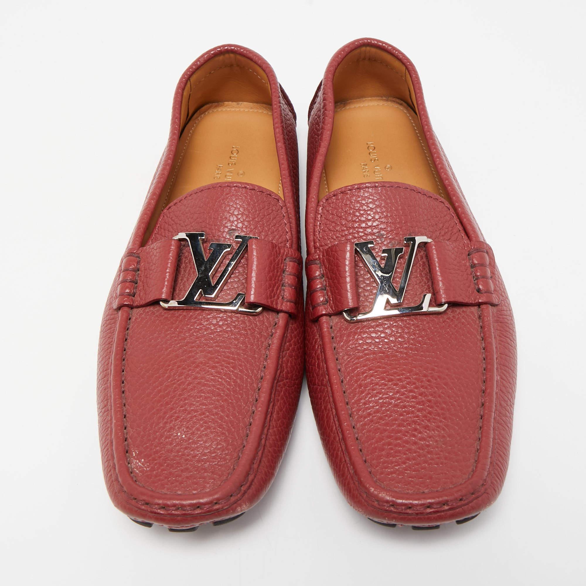 Practical, fashionable, and durable—these designer loafers are carefully built to be fine companions to your formal style. They come made using the best materials to be a prized buy.

Includes: Original Dustbag


