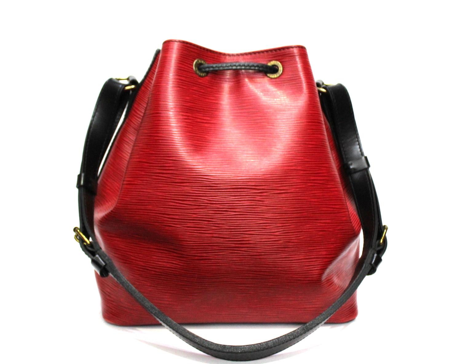 Louis Vuitton Red Leather Petit Noe Bag In Excellent Condition In Torre Del Greco, IT