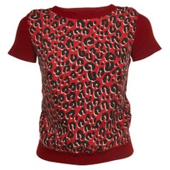 Haut à manches courtes Louis Vuitton rouge imprimé léopard en soie et laine M