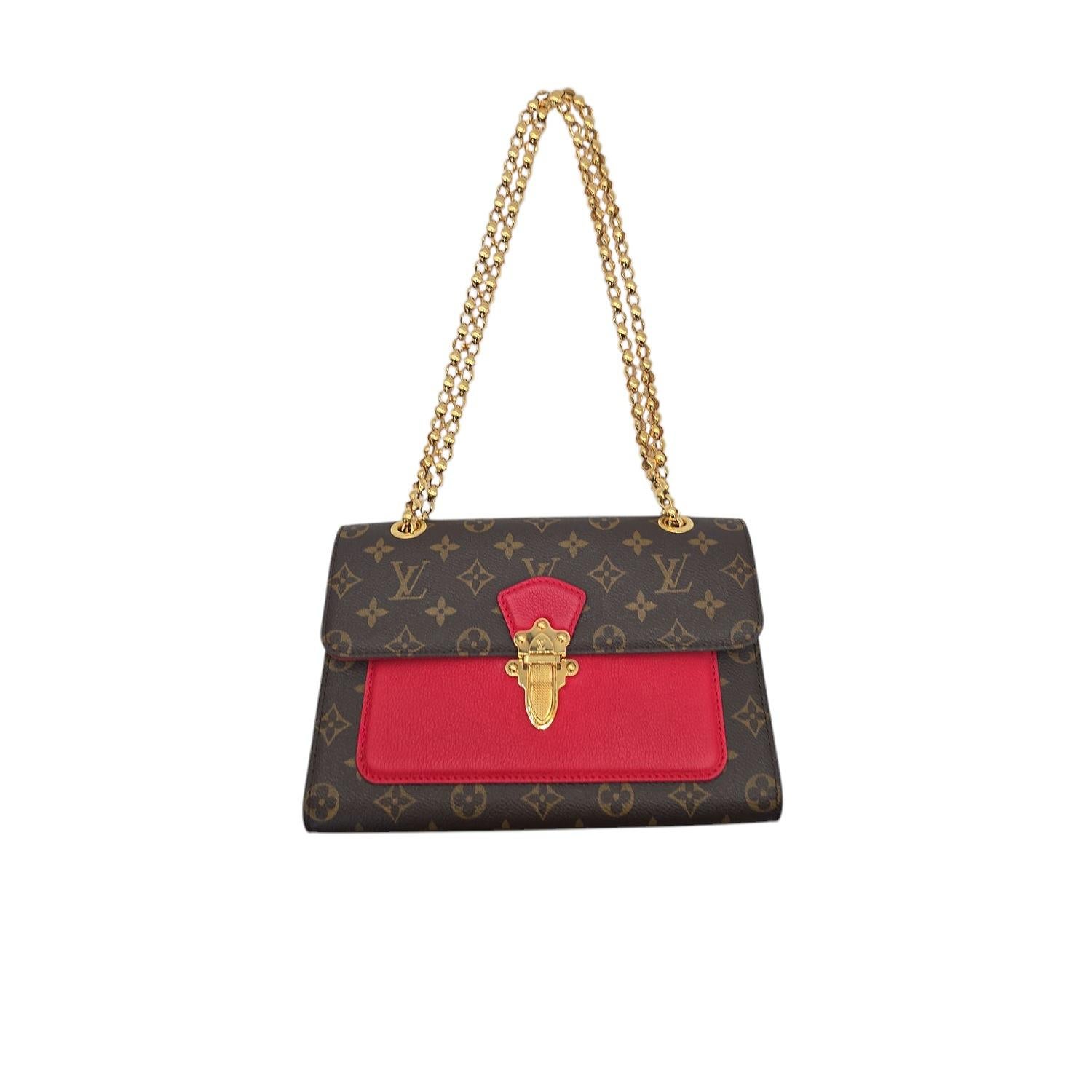 Women's Louis Vuitton Red Monogram Canvas Victoire Chain Bag For Sale