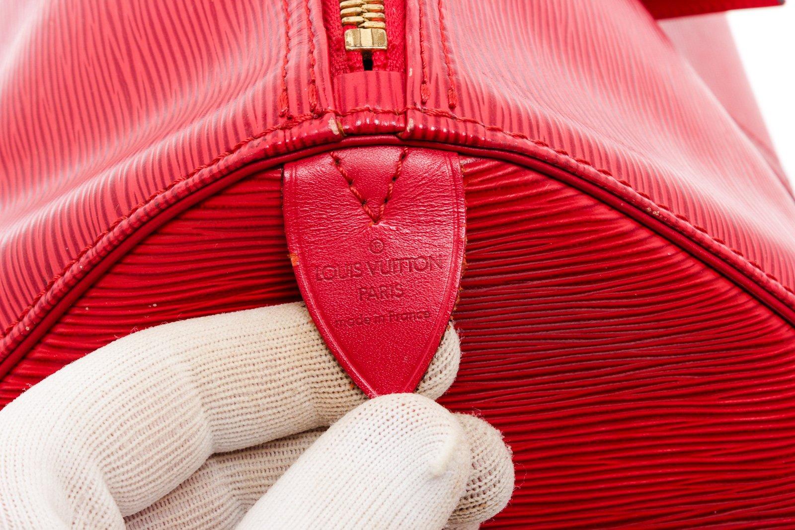 Women's or Men's Louis Vuitton Red Monogram Epi leather Keepall 50cm Shoulder Bag