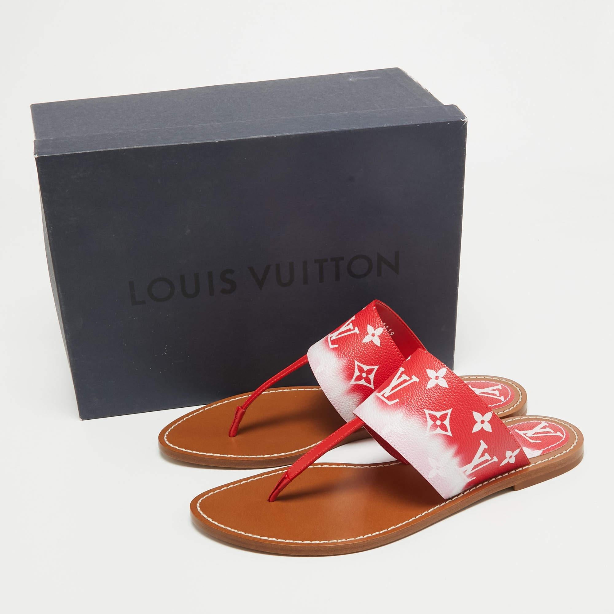 Louis Vuitton Red Monogram Escale Canvas Palma Thong Flats Size 41 For Sale 4