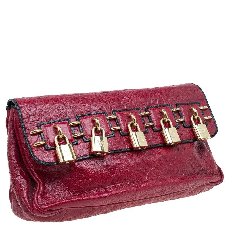 Louis Vuitton Red Monogram Leather My Deer Enigme Clutch im Zustand „Hervorragend“ in Dubai, Al Qouz 2