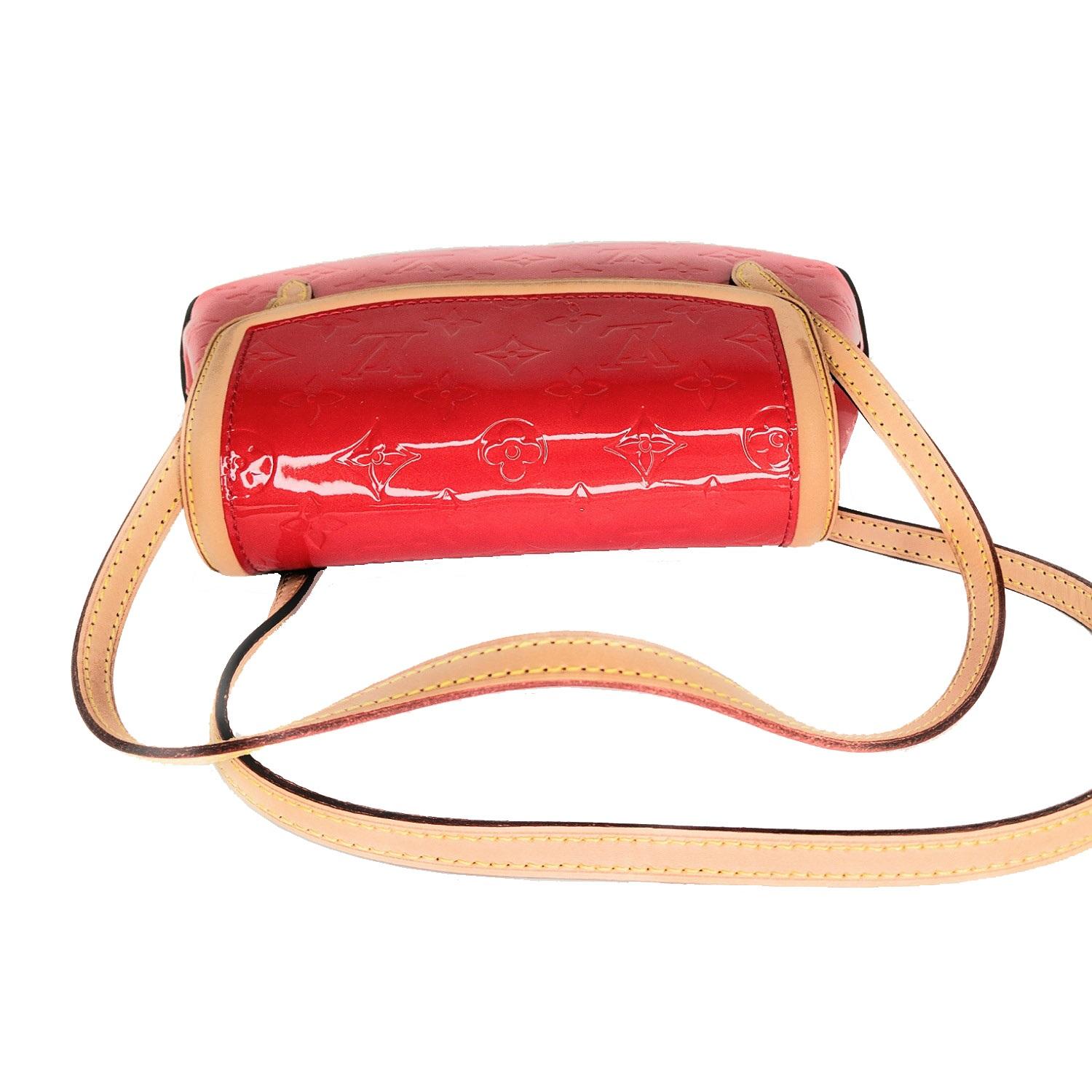 Louis Vuitton Red Monogram Vernis Biscayne Bay PM Bag In Excellent Condition In Scottsdale, AZ