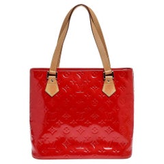 Louis Vuitton - Sac Houston rouge monogrammé Vernis