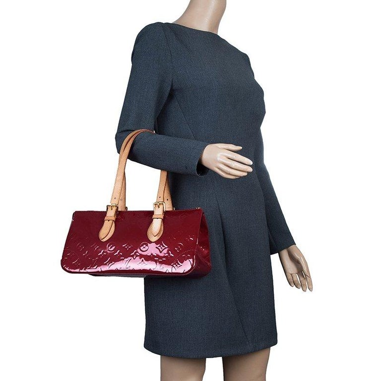 Louis Vuitton Red Monogram Vernis Rosewood Avenue Bag For Sale at 1stDibs