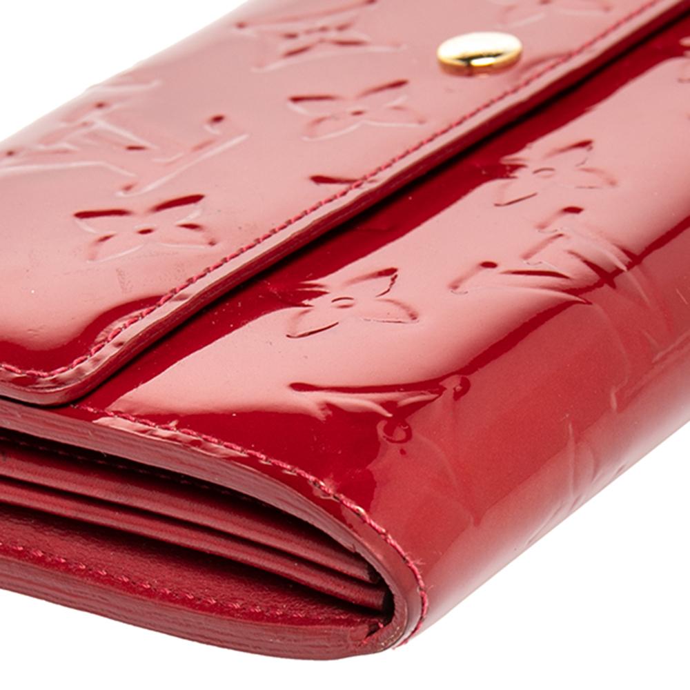 lv red wallet