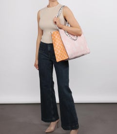 Louis Vuitton Rot & Mehrfarbig Riesenmonogramm Beschichtetes Segeltuch Onthego GM