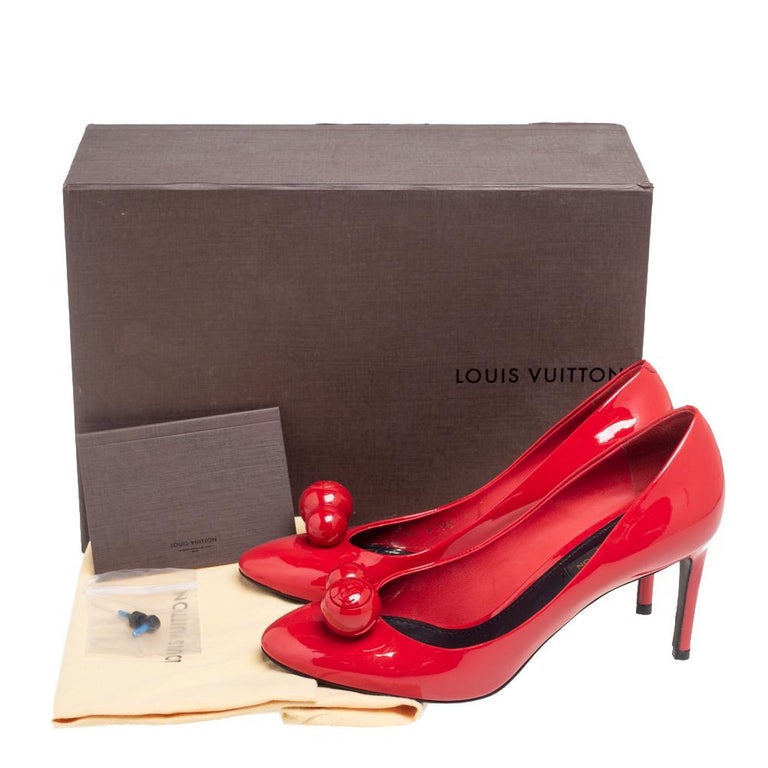 Louis Vuitton Red Patent Leather Betty Pumps Size 37 For Sale 4
