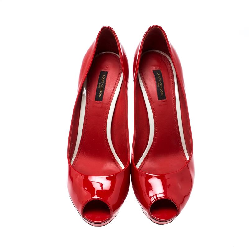 Louis Vuitton Red Patent Leather Eyeline Peep Toe Platform Pumps Size 40 In Good Condition In Dubai, Al Qouz 2