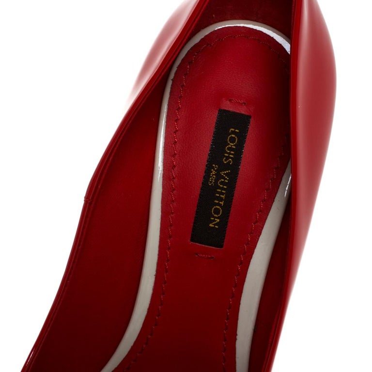 Louis Vuitton Red Patent Leather Eyeline Pumps Size 39 – On Que Style