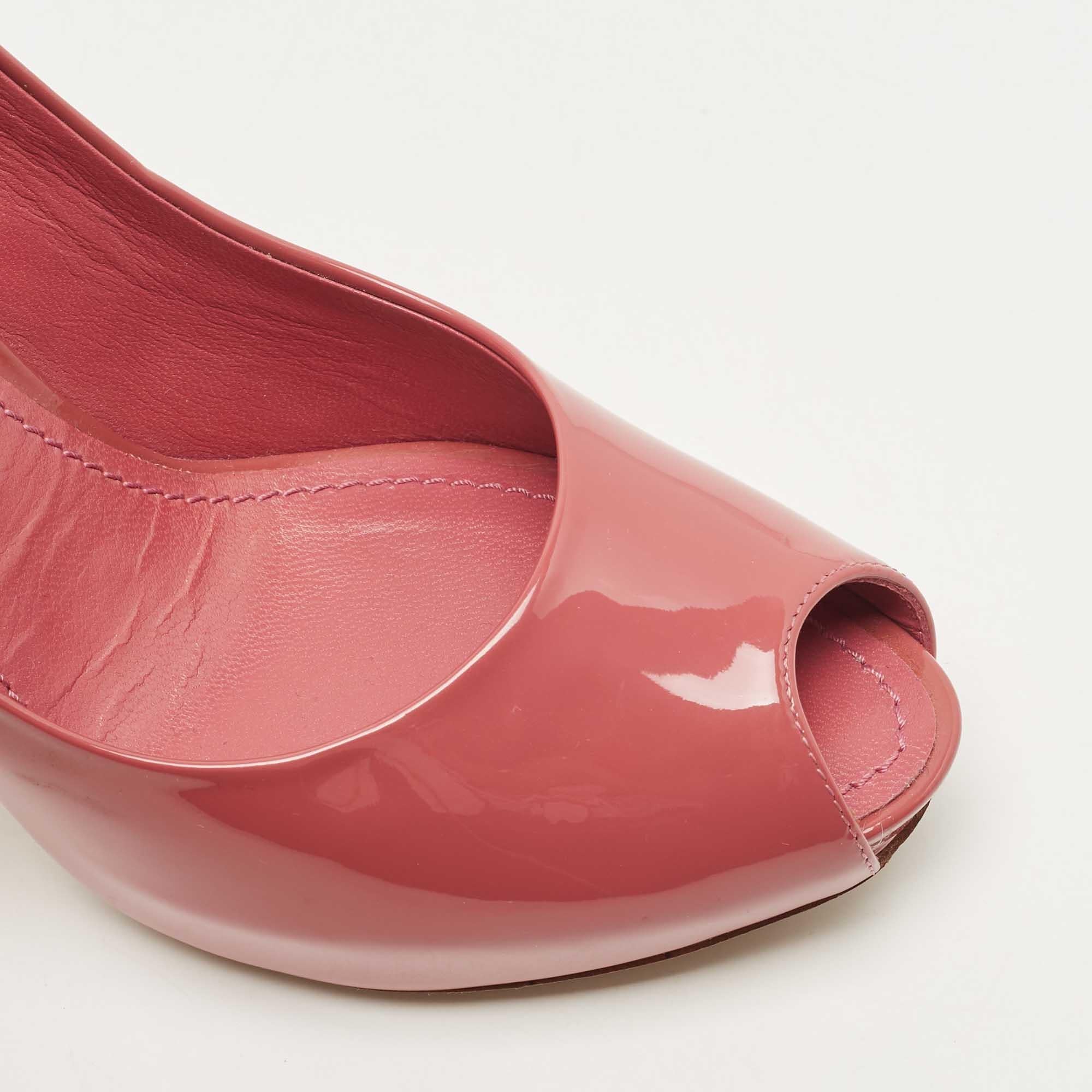 Louis Vuitton Red Patent Leather Oh Really ! Escarpins taille 36,5 en vente 1