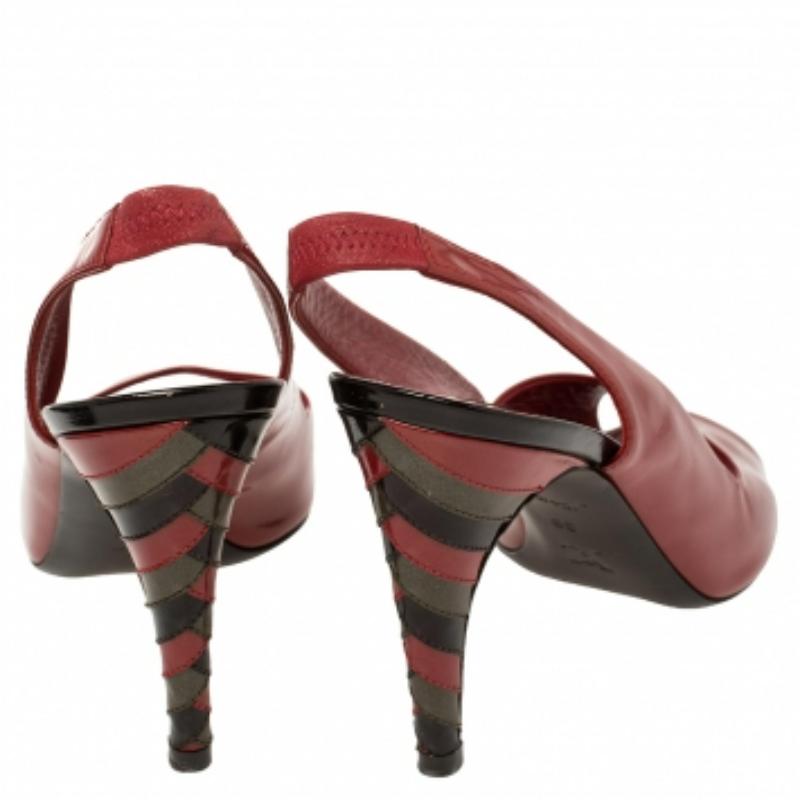Louis Vuitton Red Patent Leather Peep Toe Sandals Size 39 For Sale 1