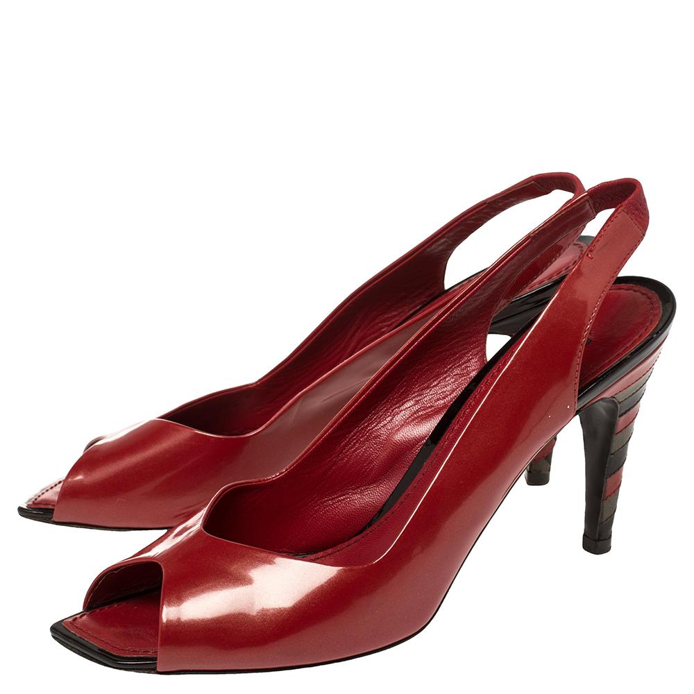 Louis Vuitton Red Patent Leather Peep Toe Sandals Size 39 For Sale 2