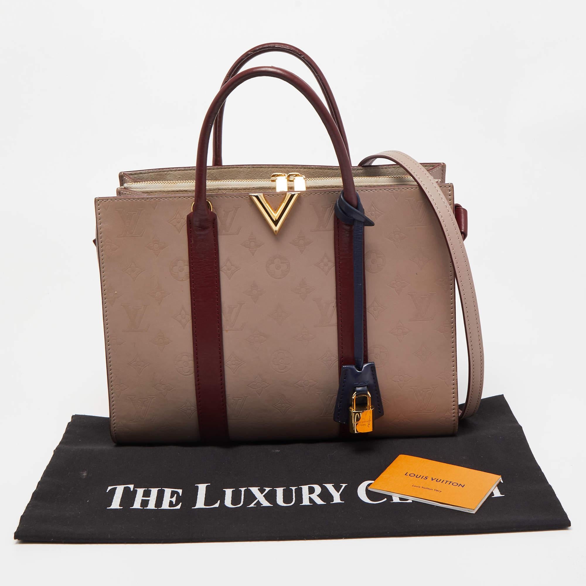 Louis Vuitton très fourre-tout MM rouge/violet monogramme en vente 15