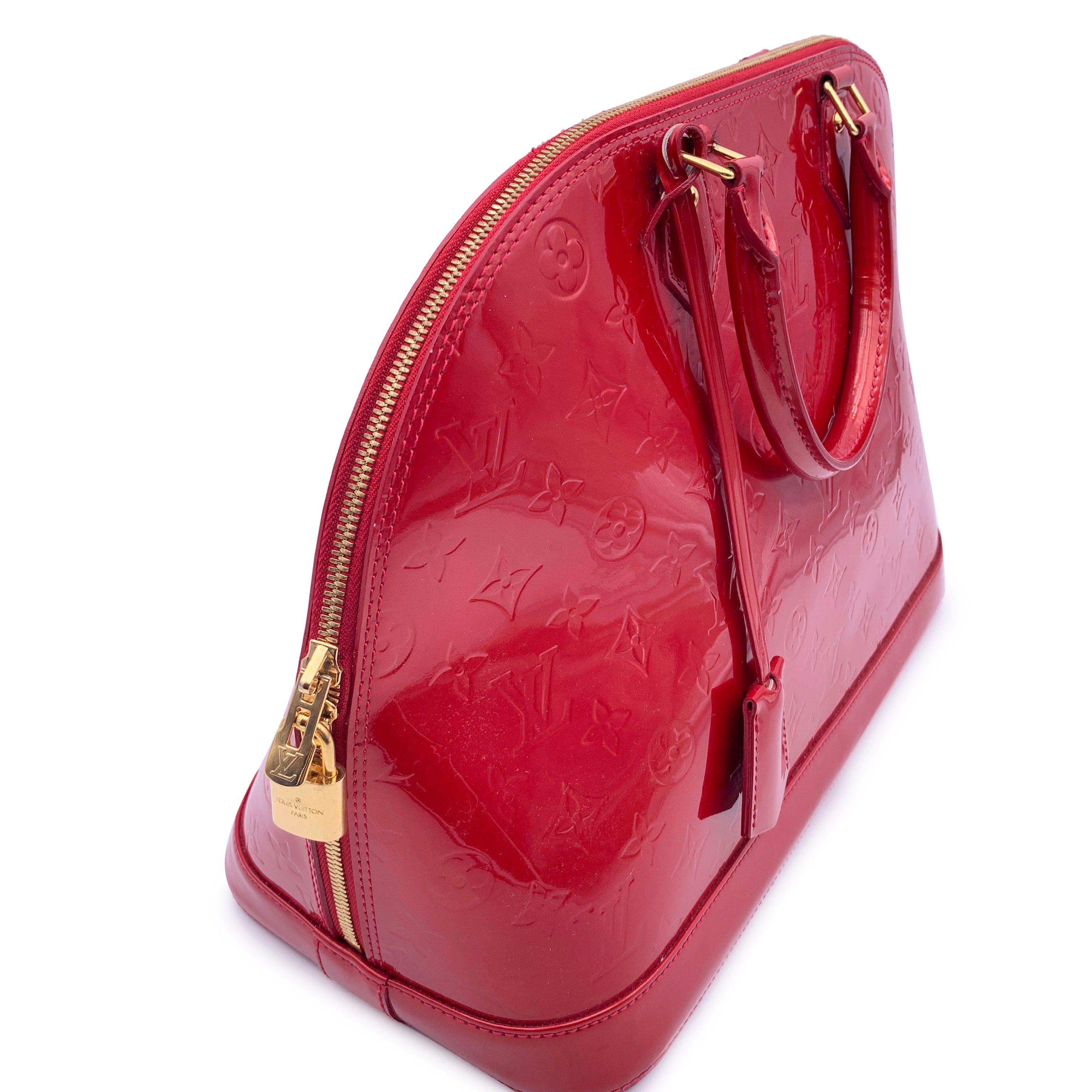 Louis Vuitton Red Pomme D'Amour Monogram Vernis Alma GM Bag In Good Condition In Rome, Rome