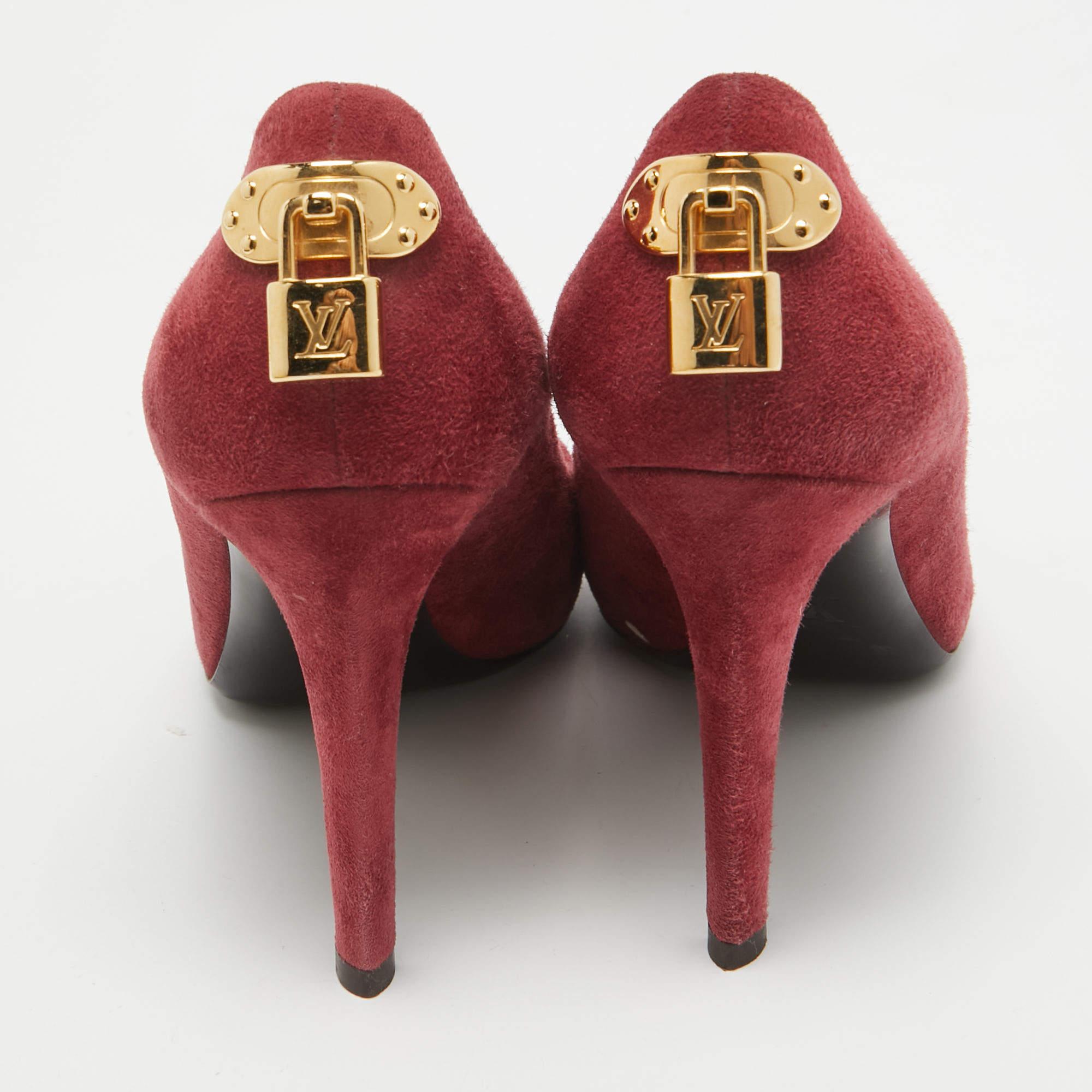 Louis Vuitton Rote Wildleder Lock It Pumps Größe 37 Damen