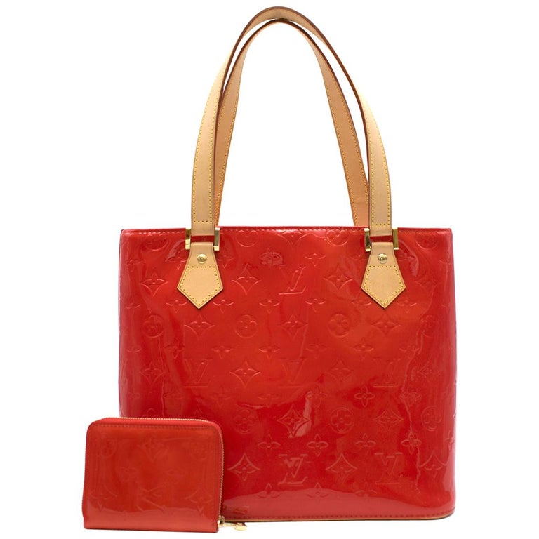 Louis Vuitton Red Vernis leather Houston tote bag and coin purse For Sale at 1stdibs