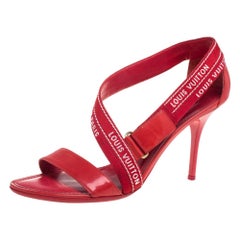 Louis Vuitton Rot / Weiß Monogramm gedruckt Stoff Sandalen Größe 39