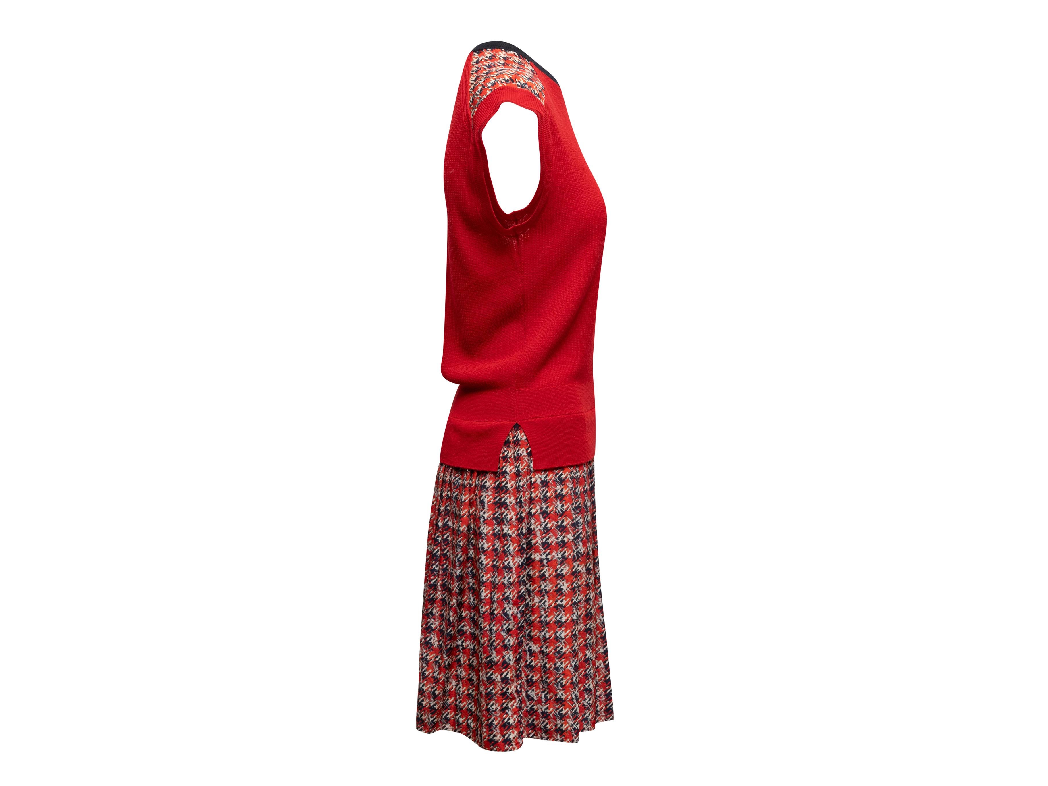Louis Vuitton Red Wool Knit and Multicolor Print Silk Dress In Good Condition For Sale In New York, NY