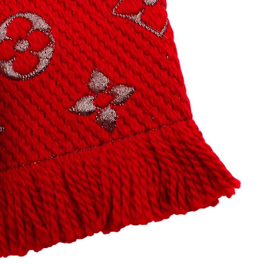 lv red scarf