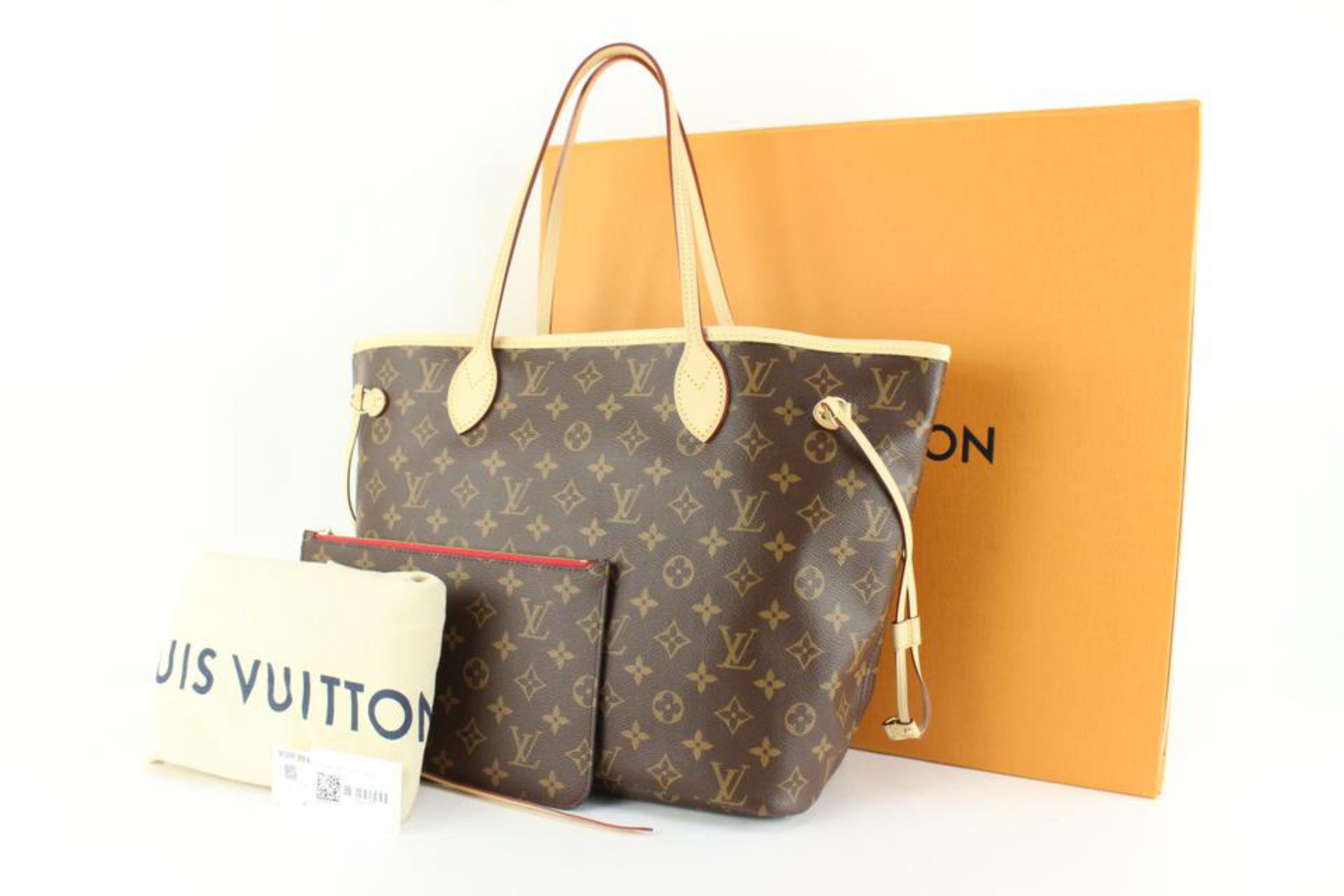 Louis Vuitton - Sac fourre-tout Neverfull MM rouge x monogramme NM avec pochette 9lz810s en vente 7