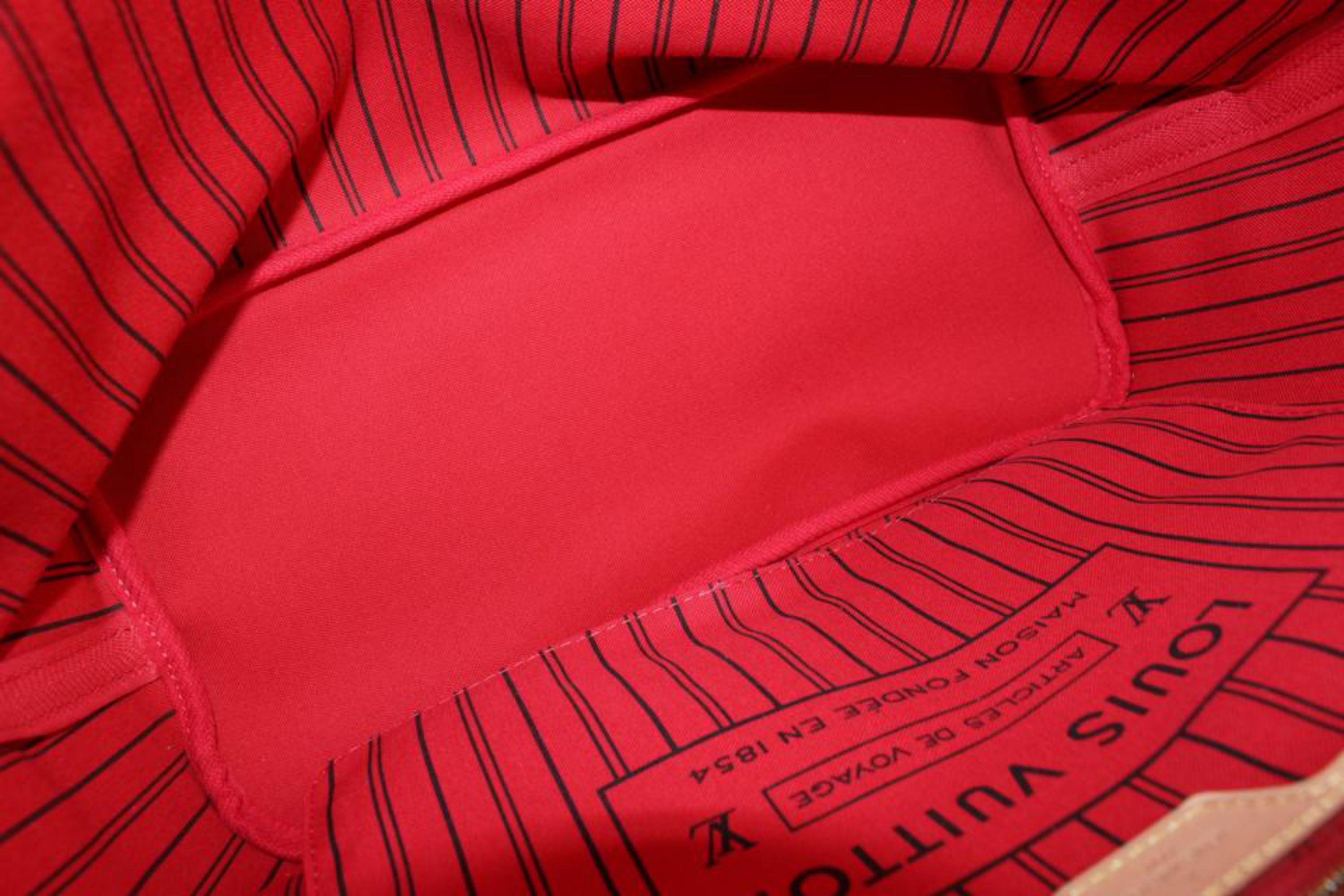 Louis Vuitton - Sac fourre-tout Neverfull MM rouge x monogramme NM avec pochette 9lz810s en vente 3