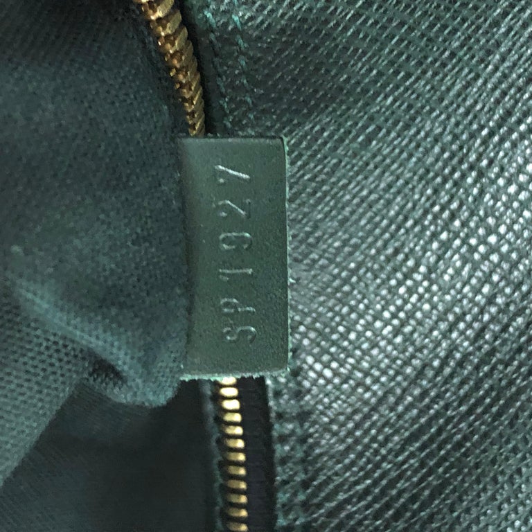 Louis Vuitton Reporter Bag Taiga Leather PM at 1stdibs