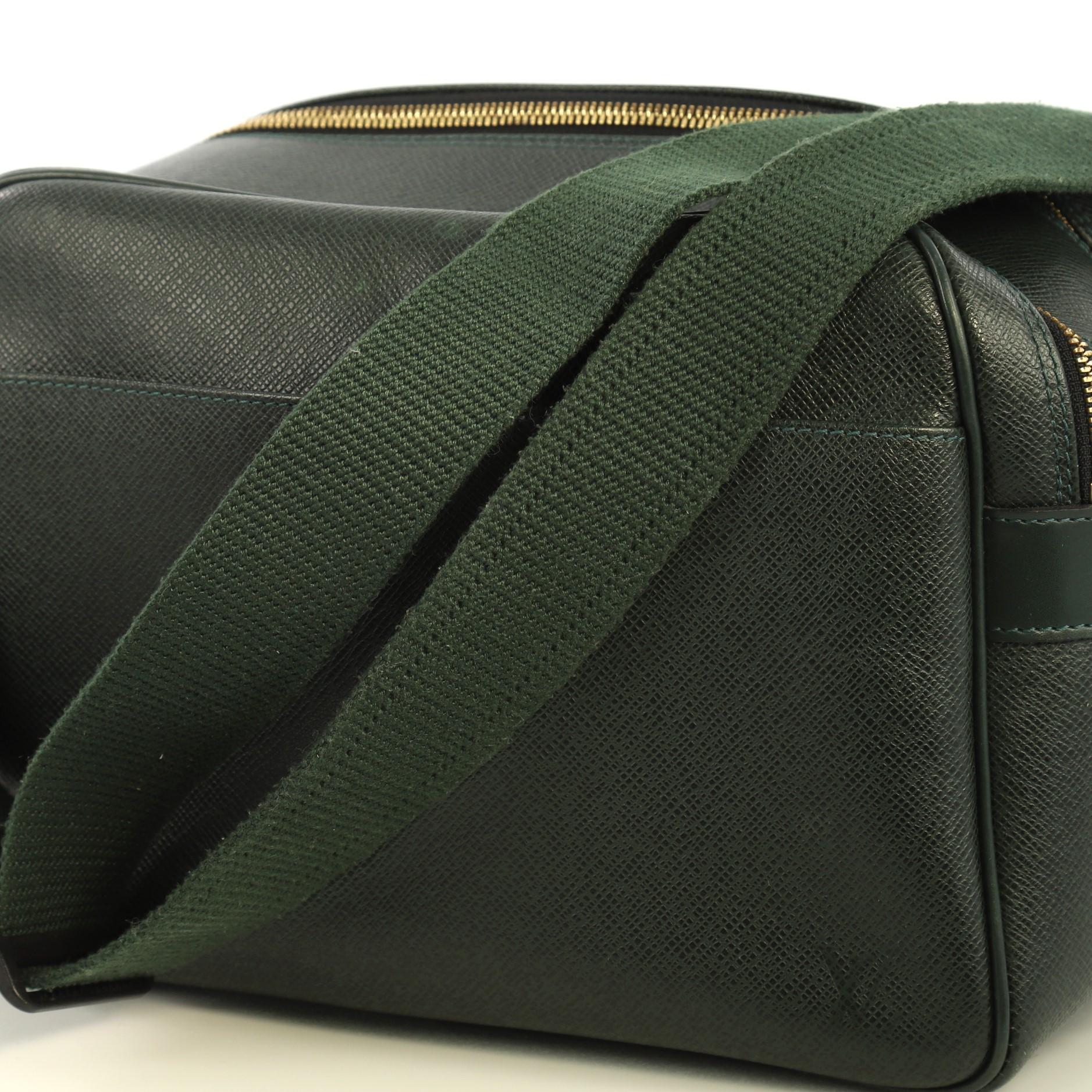 Louis Vuitton Reporter Bag Taiga Leather PM 4