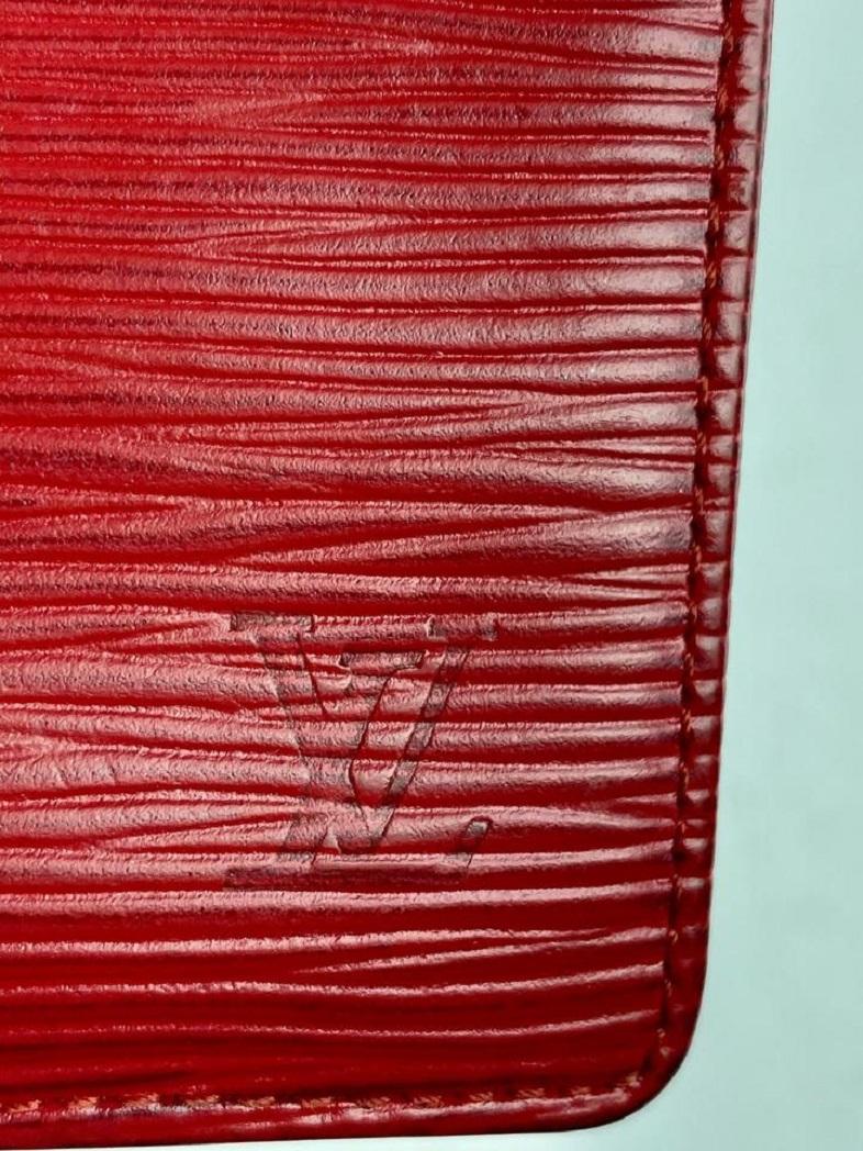 Louis Vuitton Res Red Epi Card Case Holder 23lv618 Wallet In Good Condition In Dix hills, NY