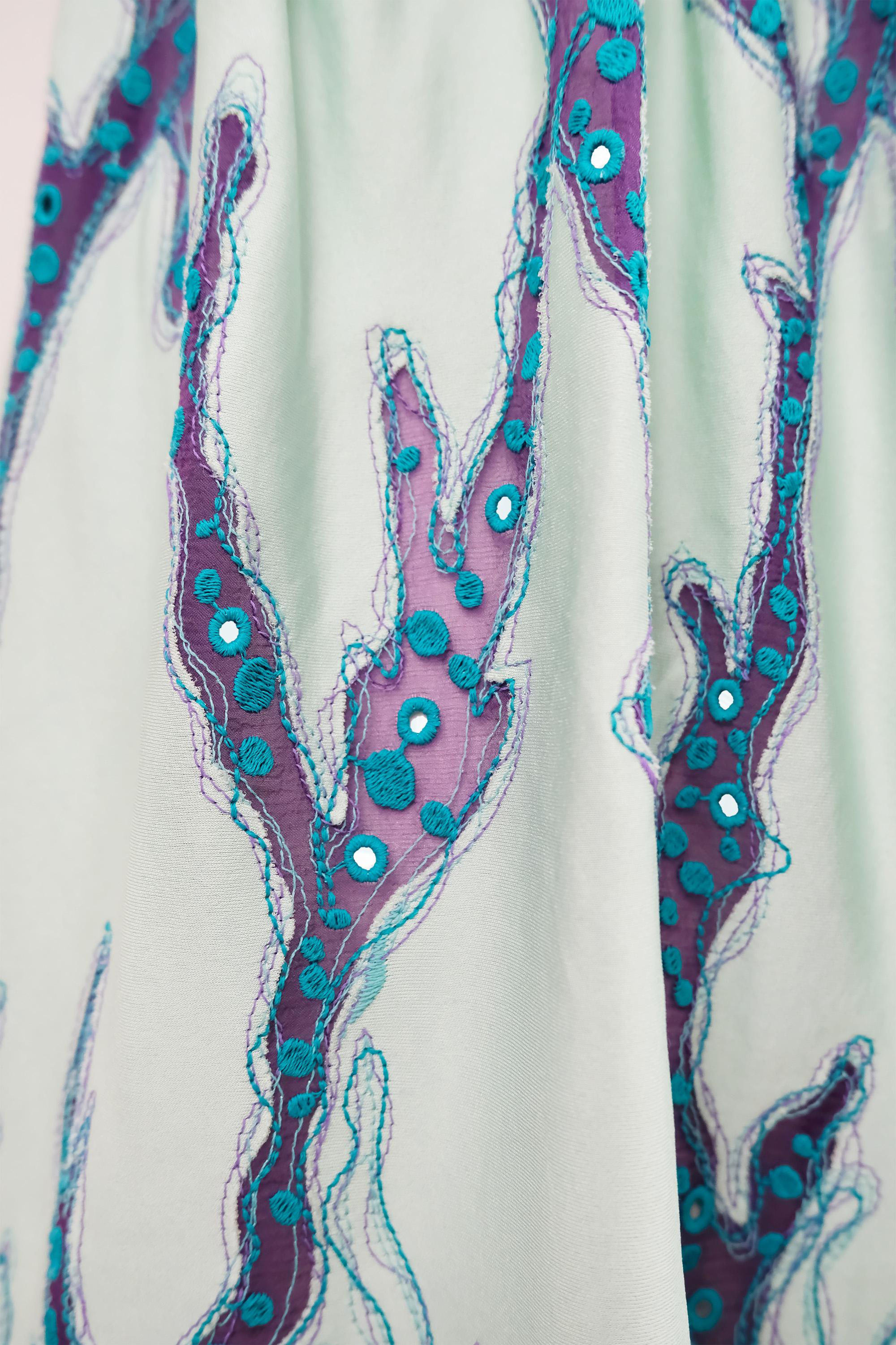 Louis Vuitton Resort 2015 Mini Vestido Bordado Coral Verde Espuma en venta 1