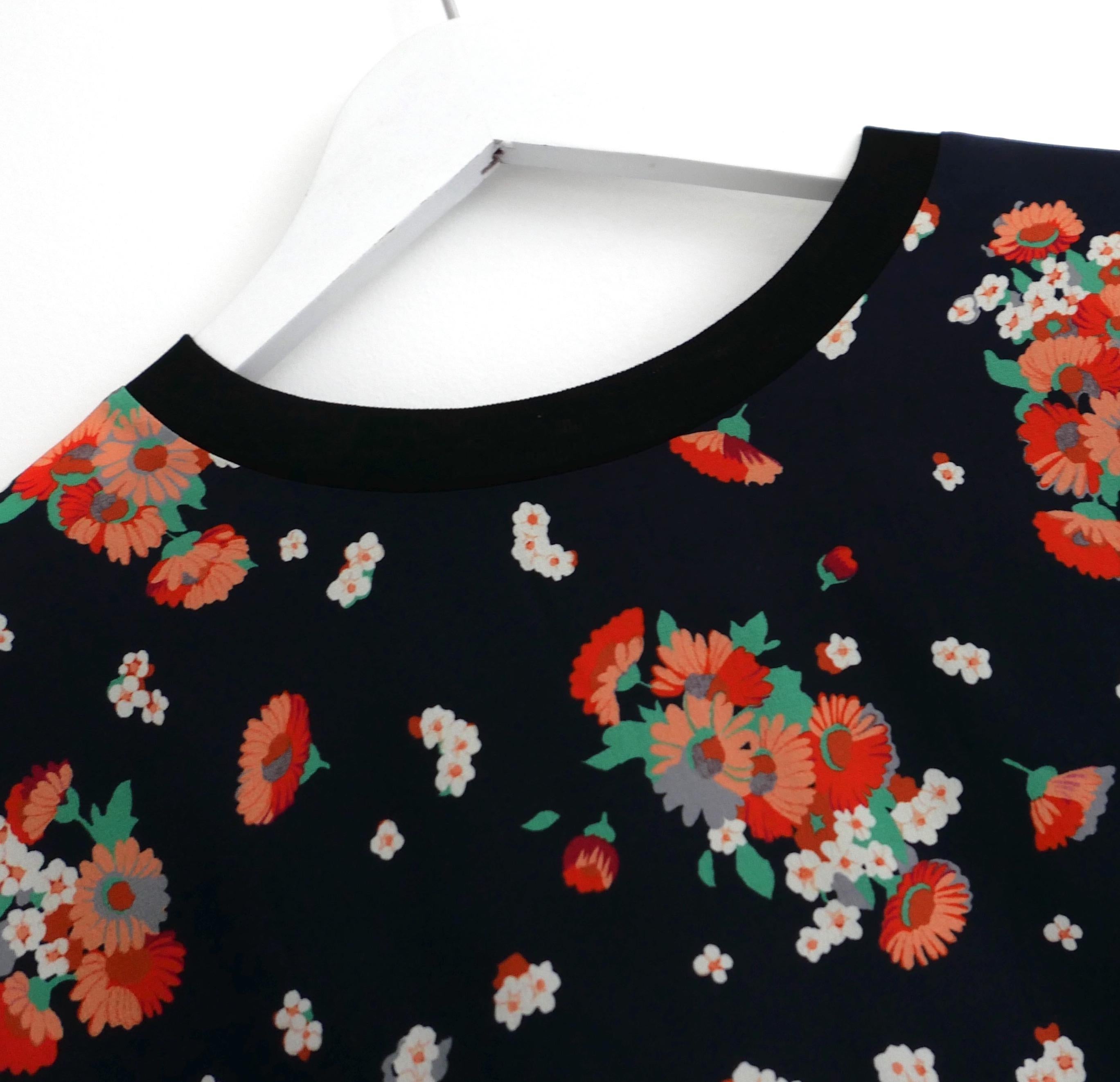 Louis Vuitton Resort 2017 Floral Silk & Cotton T-Shirt Top In Excellent Condition For Sale In London, GB