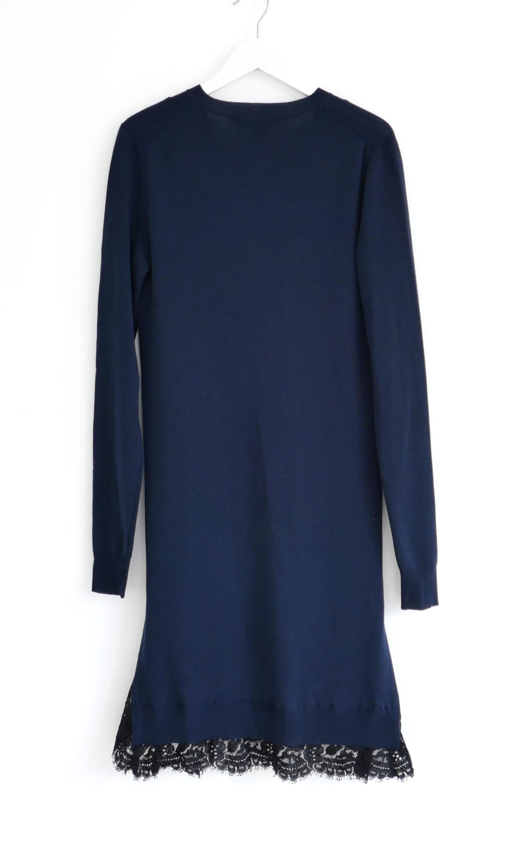 Louis Vuitton Resort 2018 - Robe en maille à ourlet en dentelle et pull Neuf - En vente à London, GB