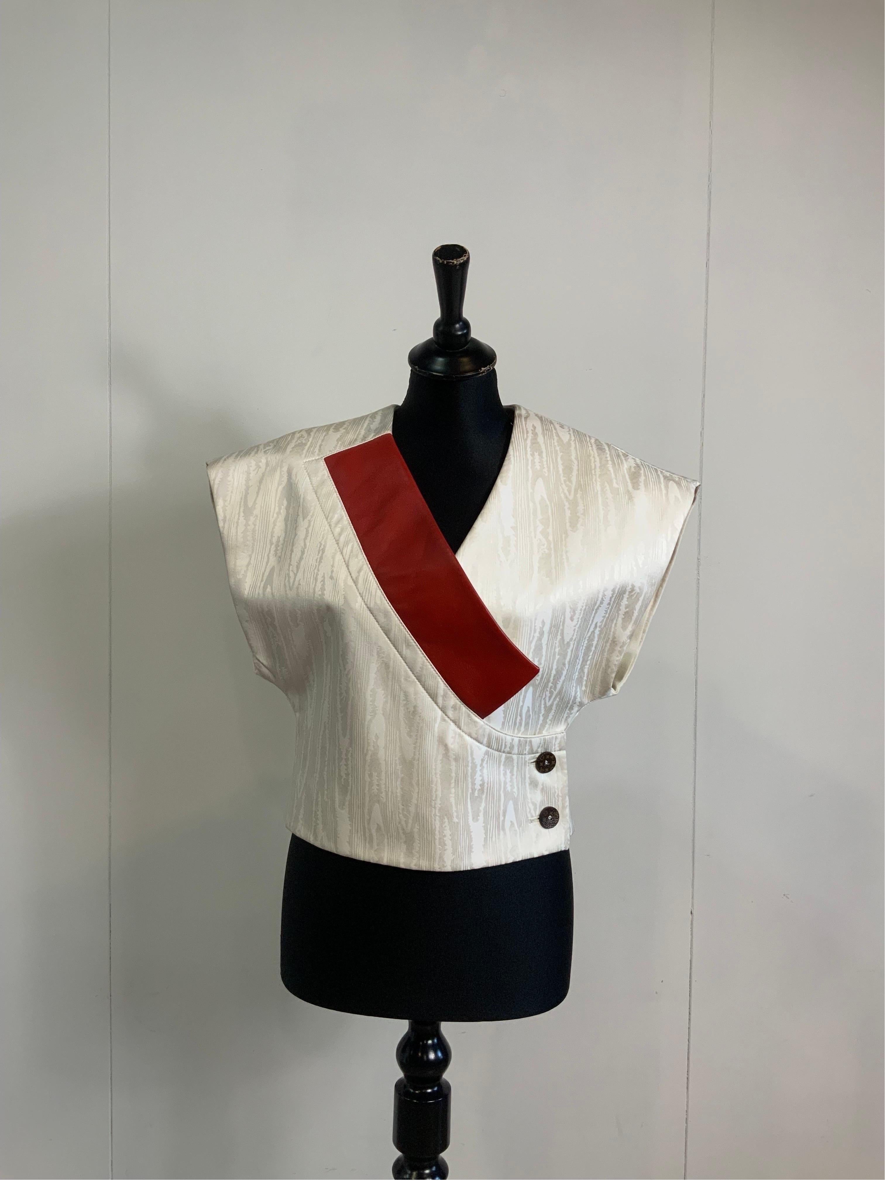 Women's or Men's Louis Vuitton Resort 2019 Cropped Jacket  For Sale