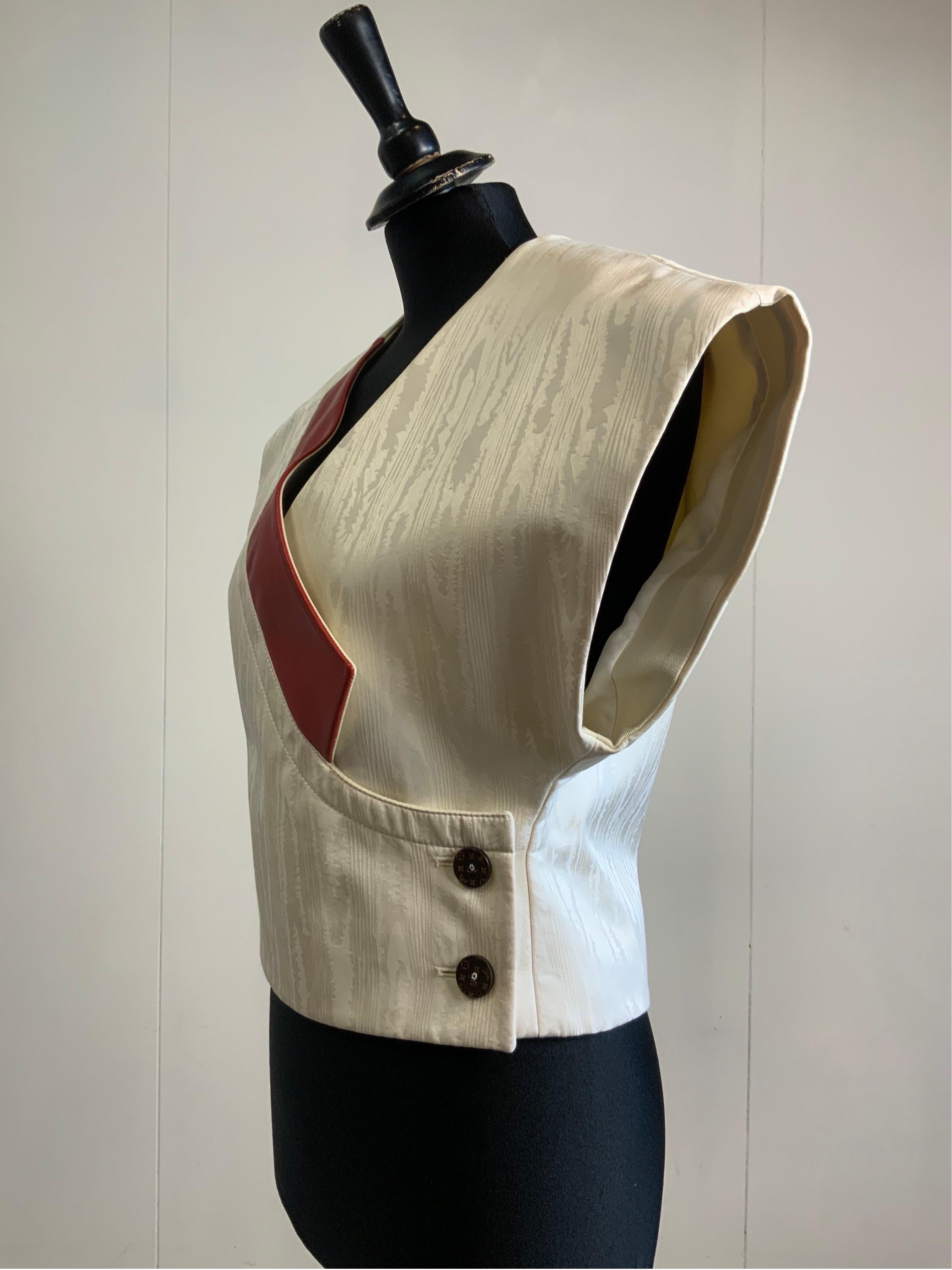 Louis Vuitton Resort 2019 Cropped Jacket  For Sale 4