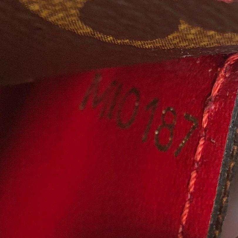 Louis Vuitton Retiro Sarah Wallet Monogram Canvas 5