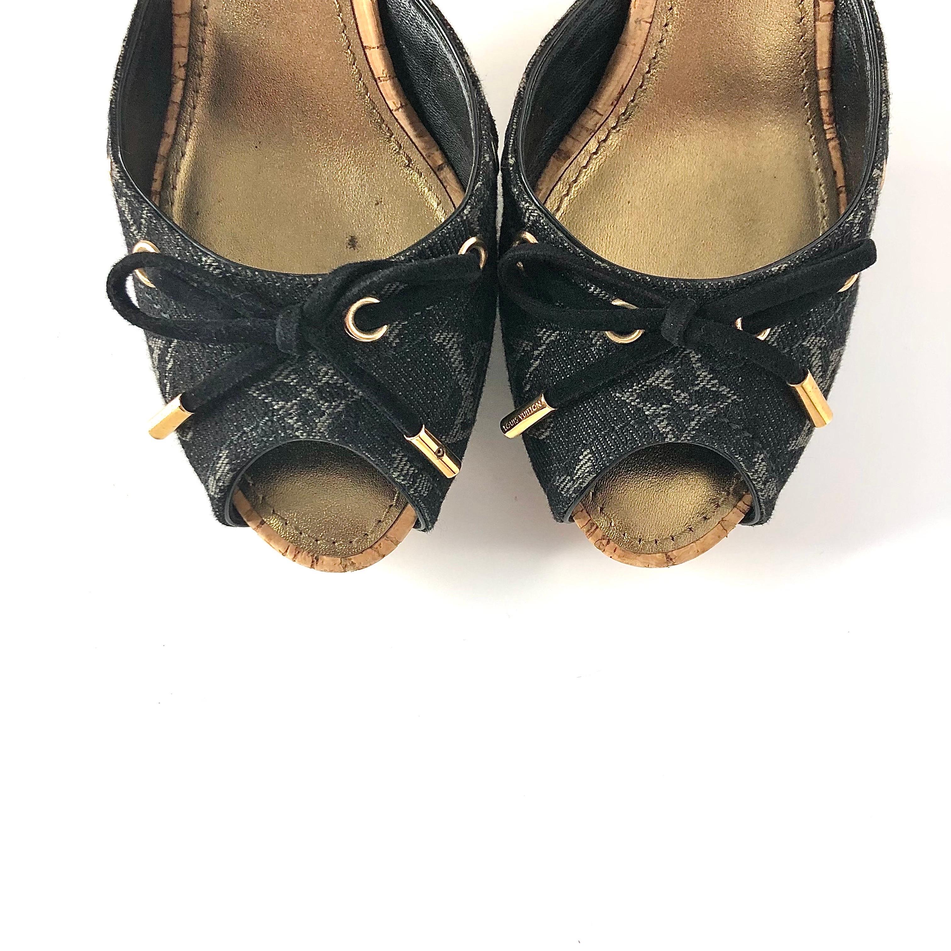 Louis Vuitton Retro Vintage Monogram Bow Denim Pantoletten Sandalen 36.5 (Schwarz) im Angebot