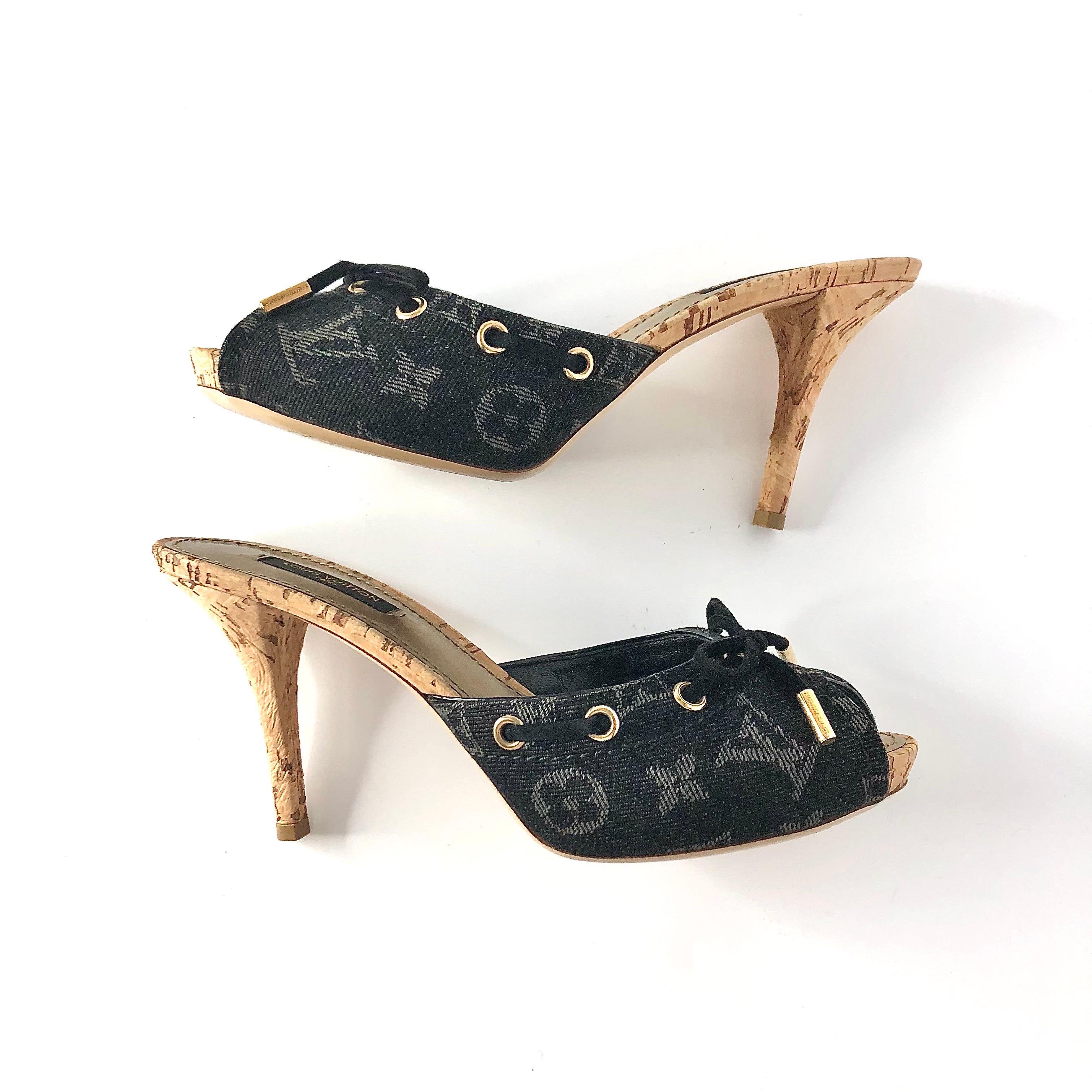 Louis Vuitton Retro Vintage Monogram Bow Denim Pantoletten Sandalen 36.5 Damen im Angebot