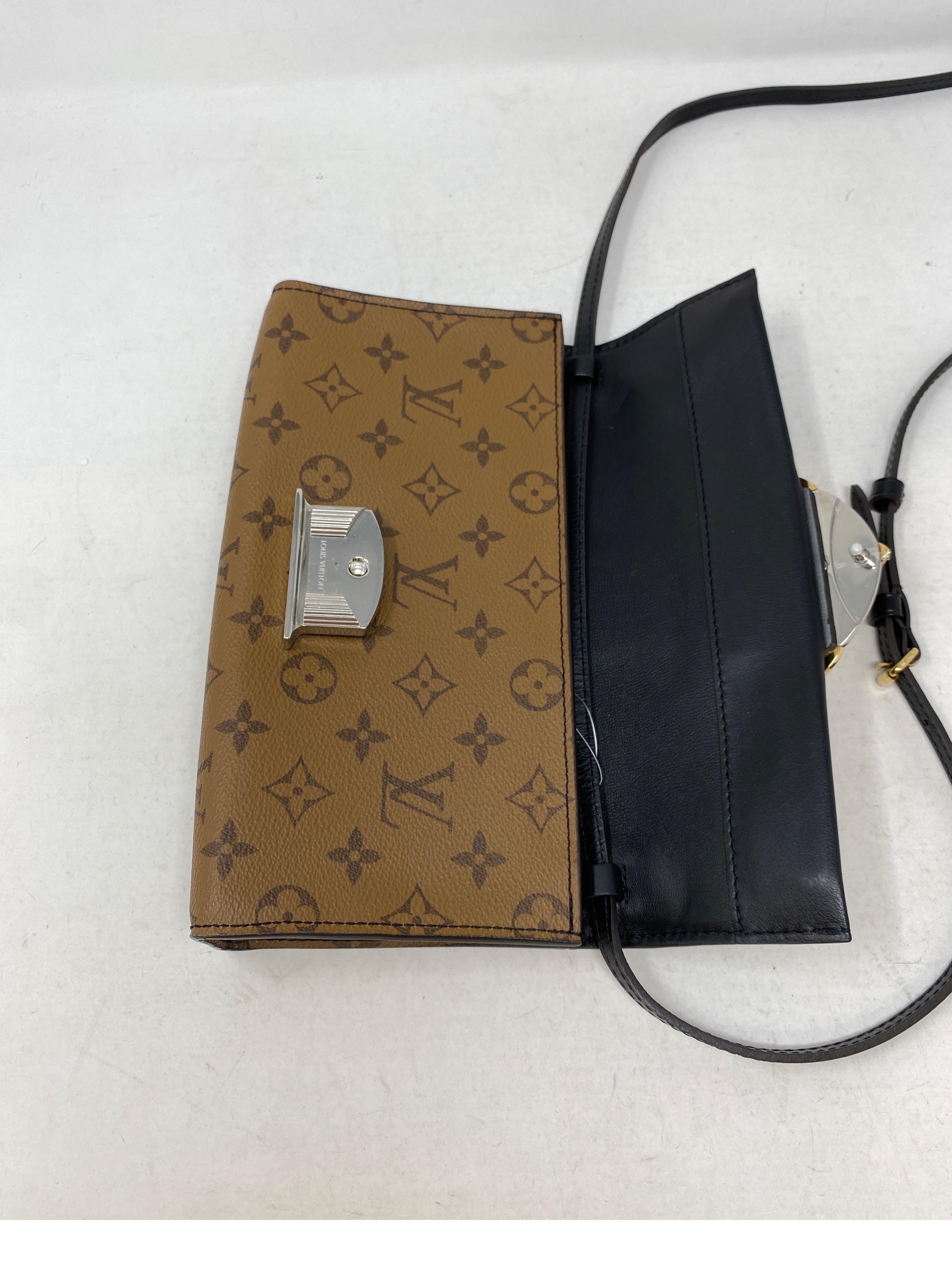 Louis Vuitton Reverse Clutch Evening Bag 8
