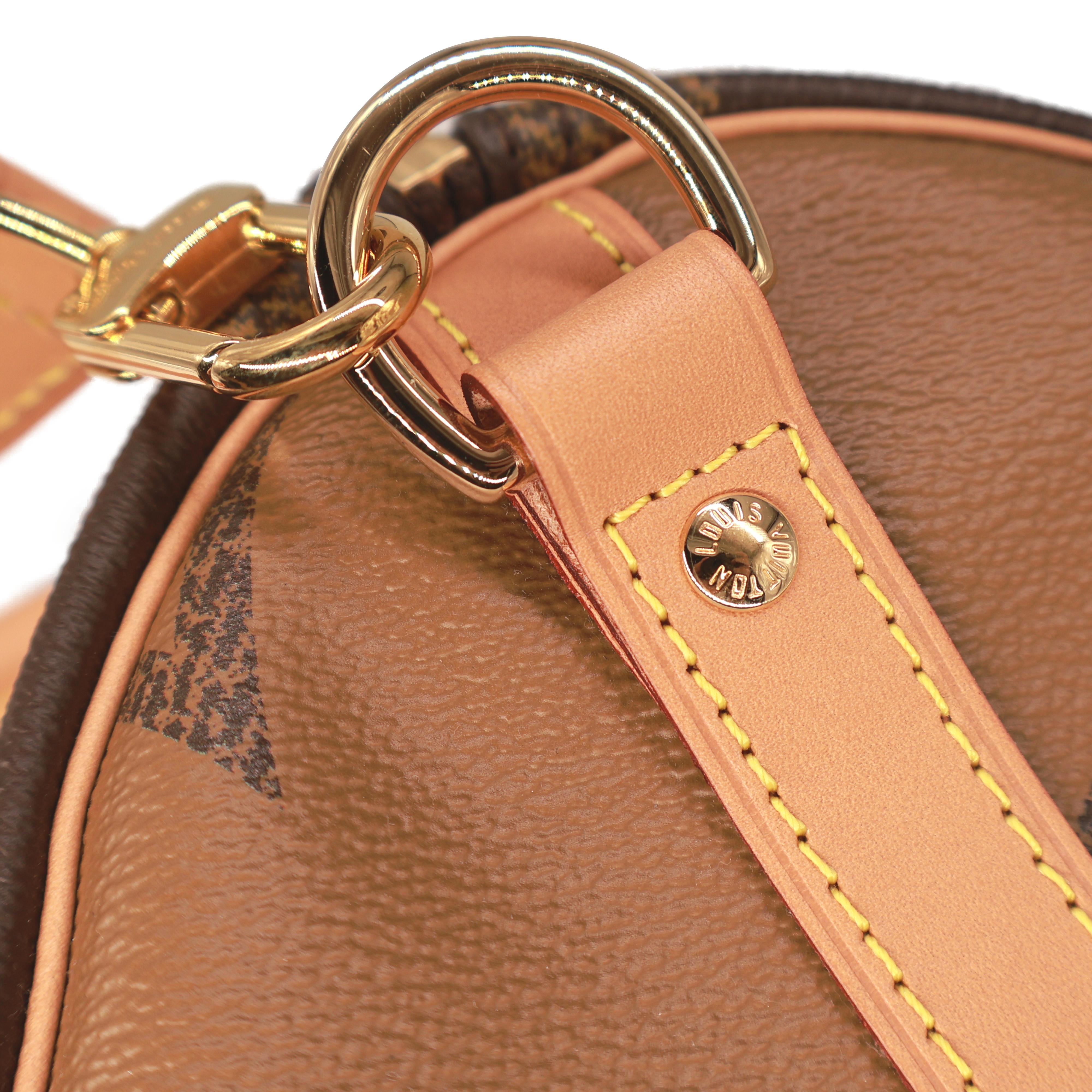 Louis Vuitton Reverse Giant Monogram Speedy Bandoulière 30 Shoulder Bag, 2019 For Sale 6