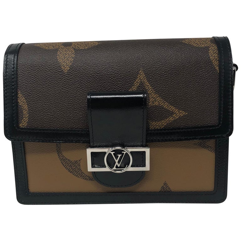 Louis Vuitton Black Leather Dauphine mm Bag