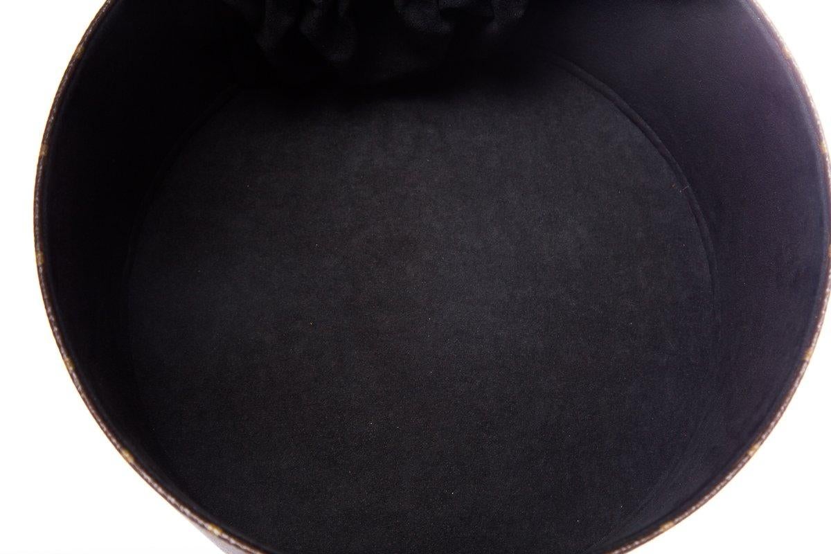 Women's or Men's LOUIS VUITTON Reverse Monogram Boite Chapeau 30 Hat Box For Sale