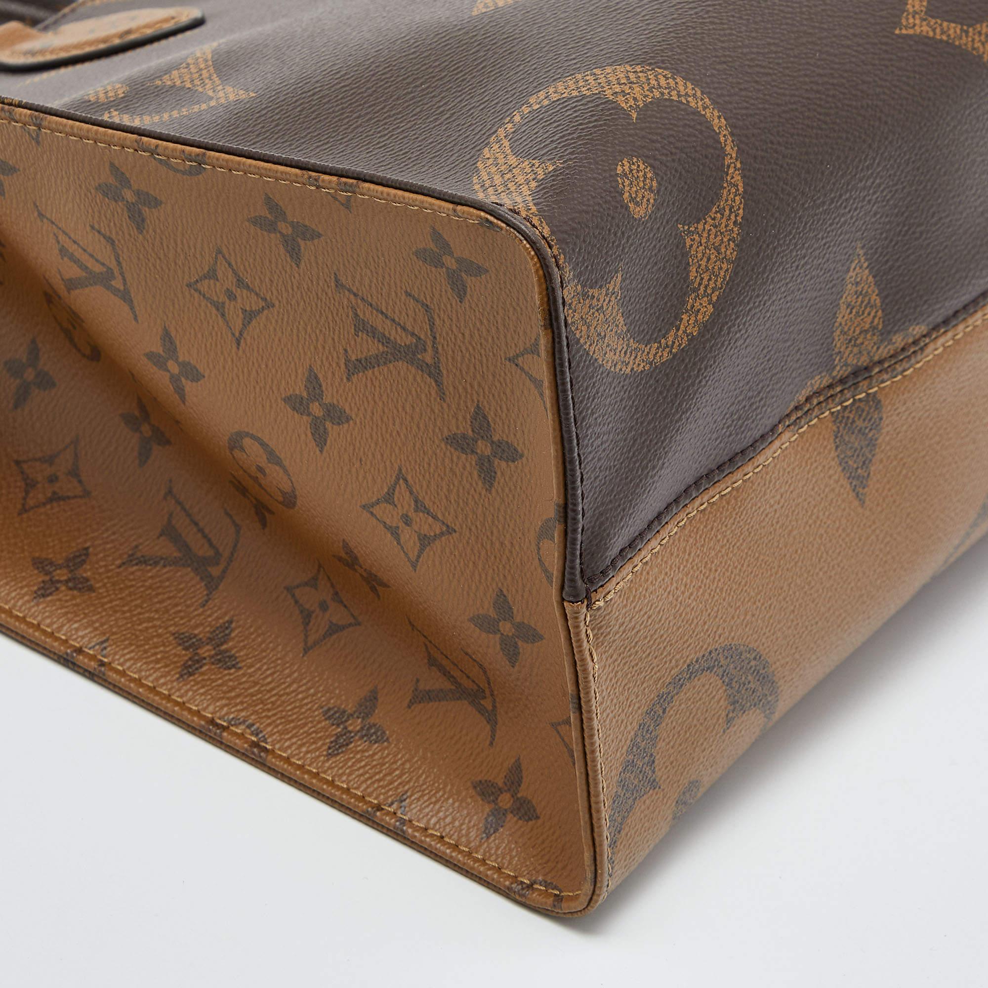 Louis Vuitton Reverse Monogram Canvas Giant Onthego MM Bag 6